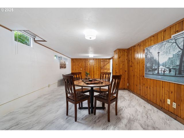 402 SKELTON Rd, Stevenson, WA 98648