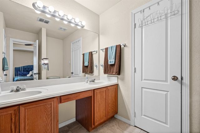 717 Rambling Court, Granbury, TX 76049