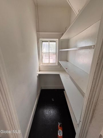 1013 Chrisler Avenue, Schenectady, NY 12303