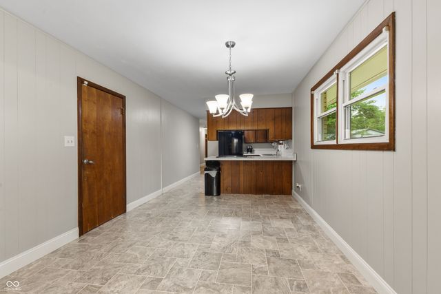 10751 N Rainbow Lane, Mooresville, IN 46158