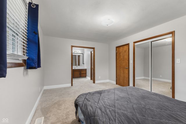 10751 N Rainbow Lane, Mooresville, IN 46158