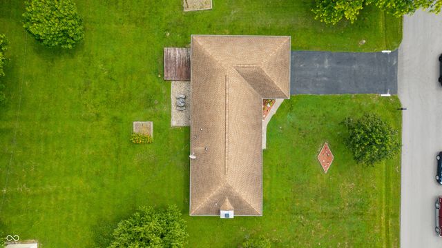 10751 N Rainbow Lane, Mooresville, IN 46158