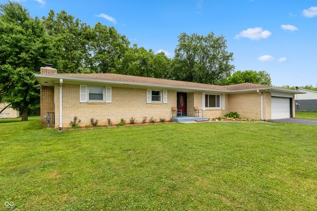 10751 N Rainbow Lane, Mooresville, IN 46158