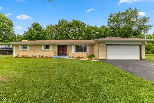10751 N Rainbow Lane, Mooresville, IN 46158