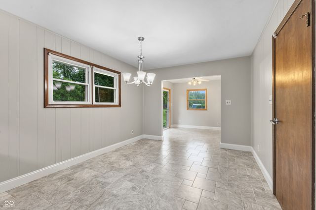 10751 N Rainbow Lane, Mooresville, IN 46158