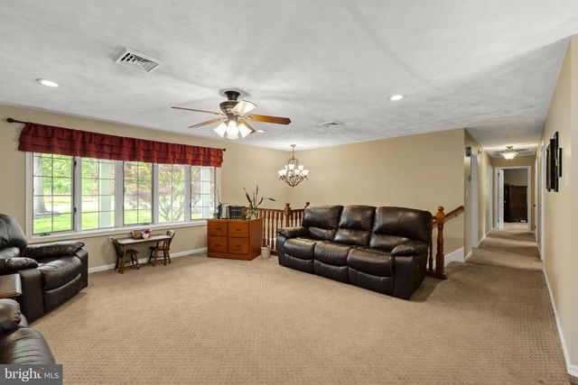 522 YELLOW HILL RD, Narvon, PA 17555