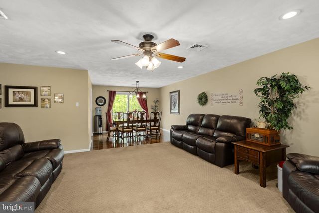 522 YELLOW HILL RD, Narvon, PA 17555
