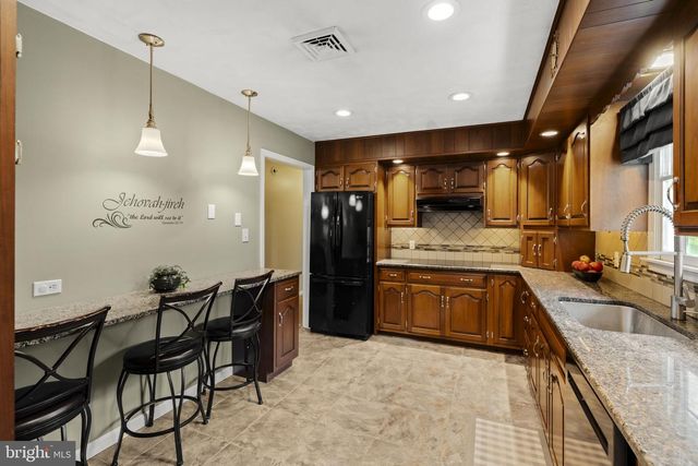 522 YELLOW HILL RD, Narvon, PA 17555