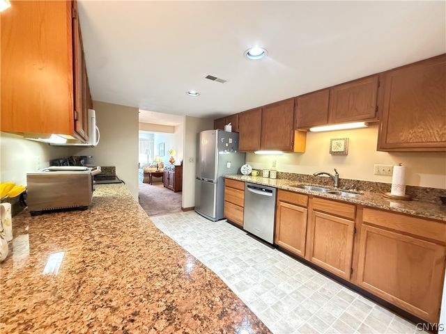 376 Summerhaven Drive North, Manlius, NY 13057