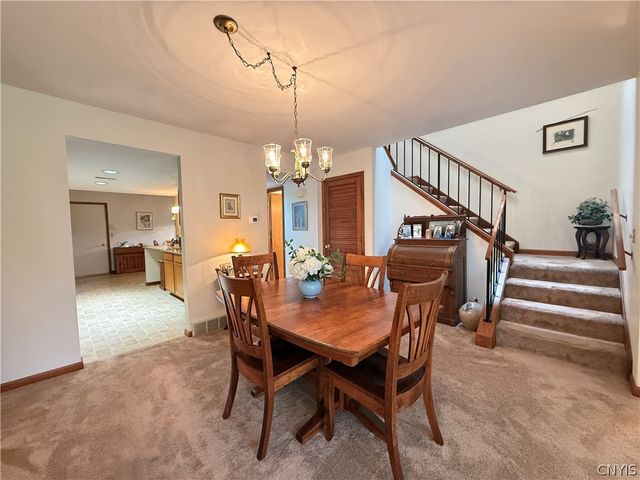 376 Summerhaven Drive North, Manlius, NY 13057