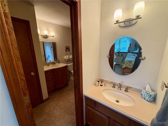 376 Summerhaven Drive North, Manlius, NY 13057