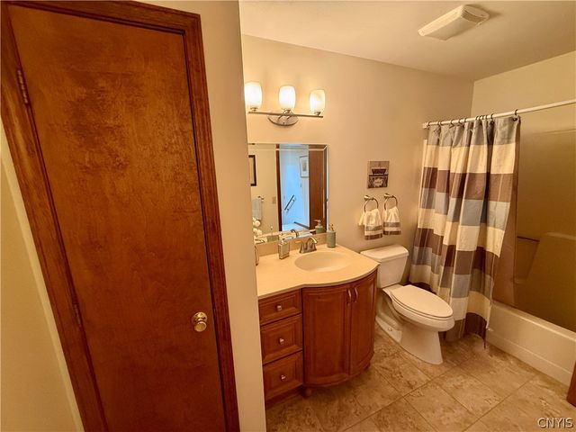 376 Summerhaven Drive North, Manlius, NY 13057