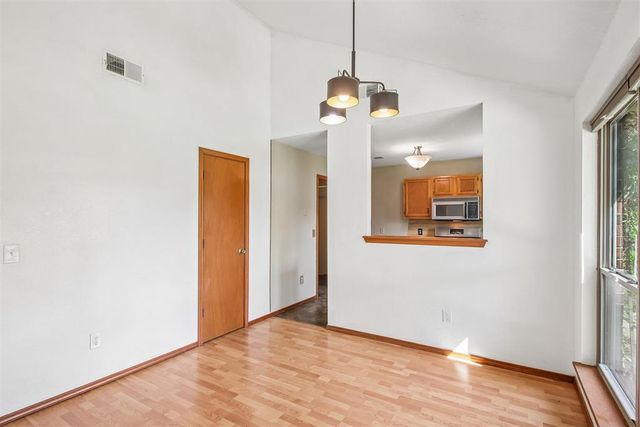 1924 Oakwood East Boulevard, Midwest City, OK 73130