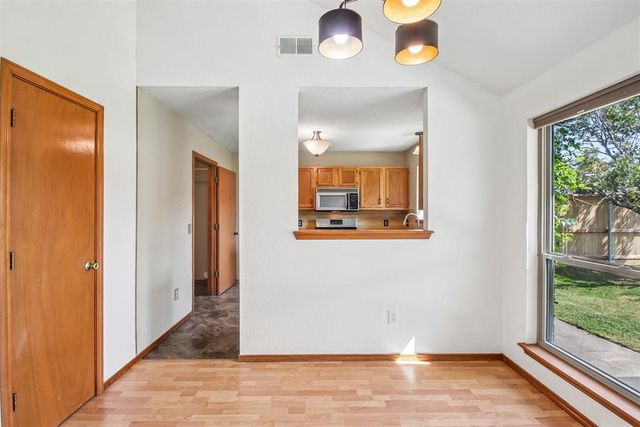 1924 Oakwood East Boulevard, Midwest City, OK 73130