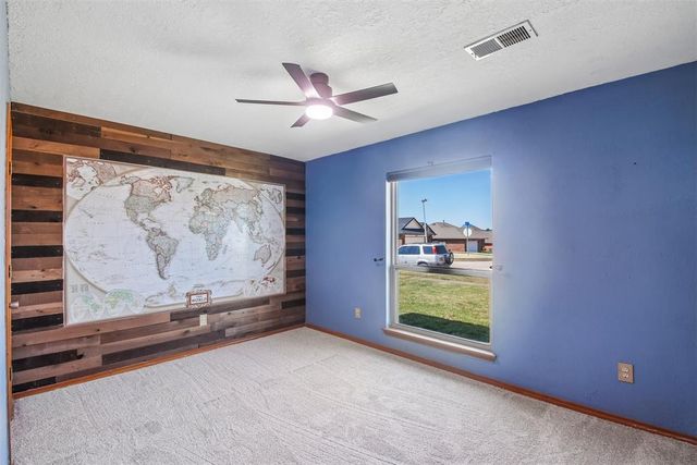 1924 Oakwood East Boulevard, Midwest City, OK 73130