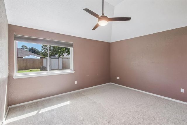 1924 Oakwood East Boulevard, Midwest City, OK 73130