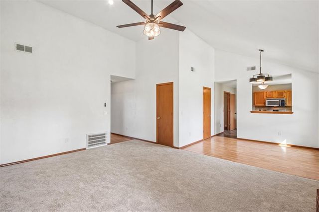 1924 Oakwood East Boulevard, Midwest City, OK 73130