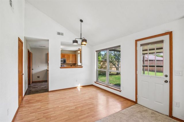 1924 Oakwood East Boulevard, Midwest City, OK 73130