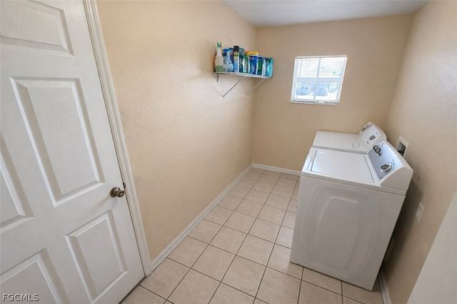 3602 NE 12th CT, Cape Coral, FL 33909