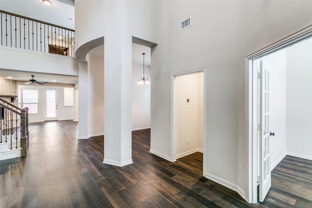 9117 Kaitlyn Court, Lantana, TX 76226