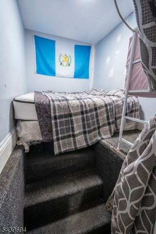 62 Highland St, Paterson City, NJ 07524