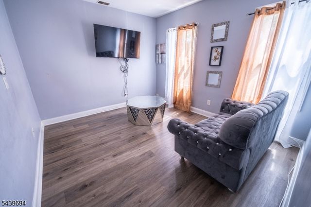 62 Highland St, Paterson City, NJ 07524