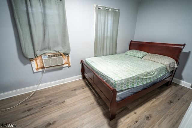 62 Highland St, Paterson City, NJ 07524