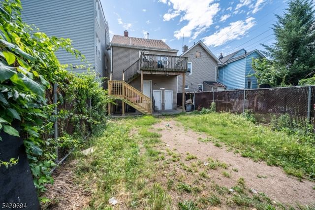 62 Highland St, Paterson City, NJ 07524