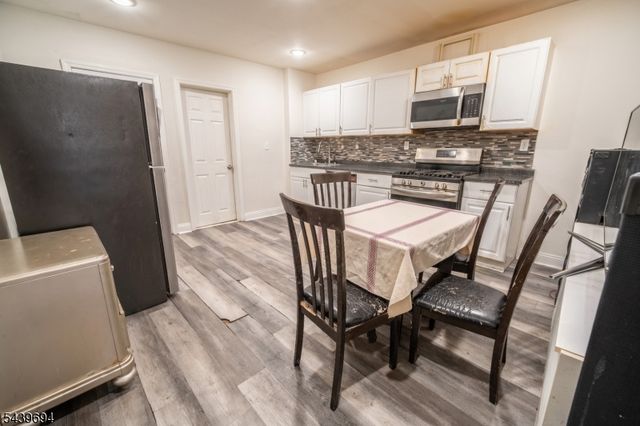62 Highland St, Paterson City, NJ 07524
