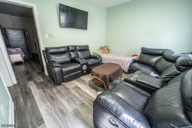 62 Highland St, Paterson City, NJ 07524