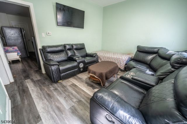 62 Highland St, Paterson City, NJ 07524