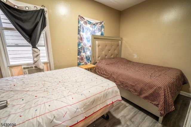 62 Highland St, Paterson City, NJ 07524