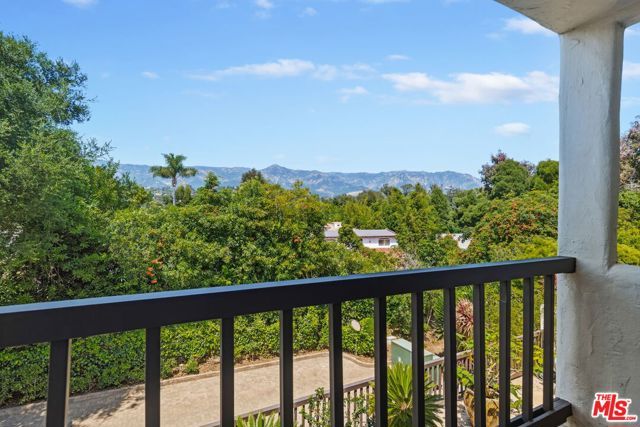 1032 Fairway Road, Santa Barbara, CA 93108