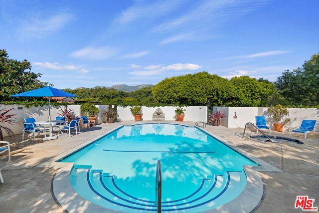 1032 Fairway Road, Santa Barbara, CA 93108