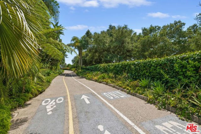 1032 Fairway Road, Santa Barbara, CA 93108