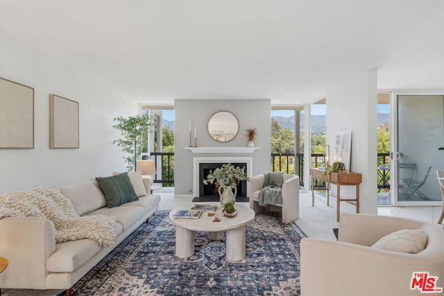 1032 Fairway Road, Santa Barbara, CA 93108