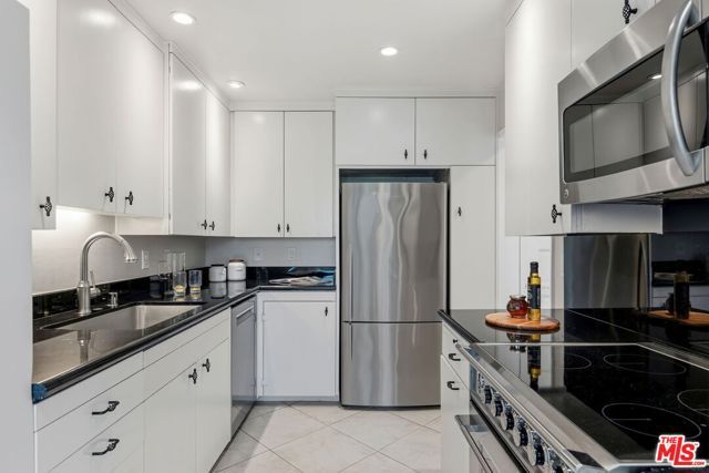 1032 Fairway Road, Santa Barbara, CA 93108