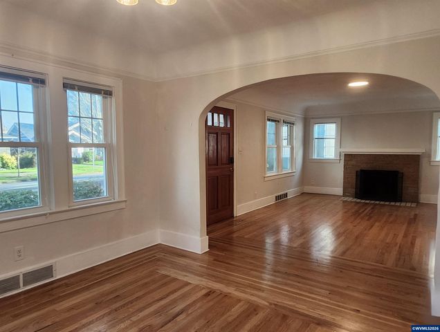 1875 High St SE, Salem, OR 97302