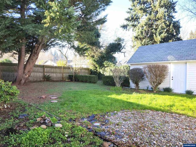 1875 High St SE, Salem, OR 97302