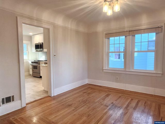 1875 High St SE, Salem, OR 97302