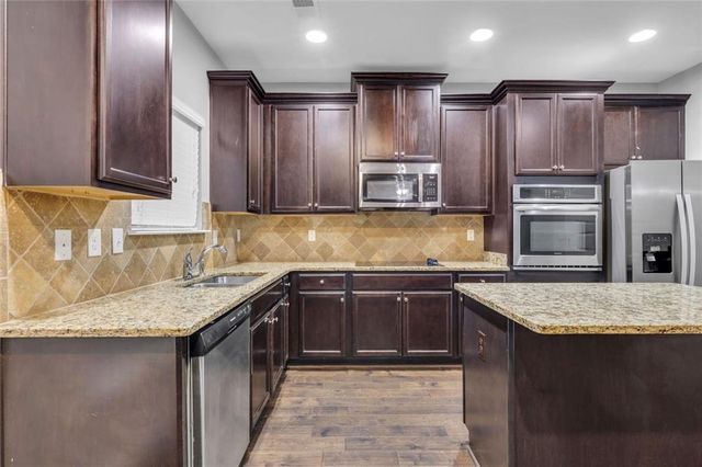 121 Escalade Drive, Mcdonough, GA 30253