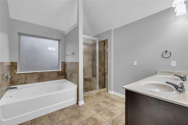 121 Escalade Drive, Mcdonough, GA 30253