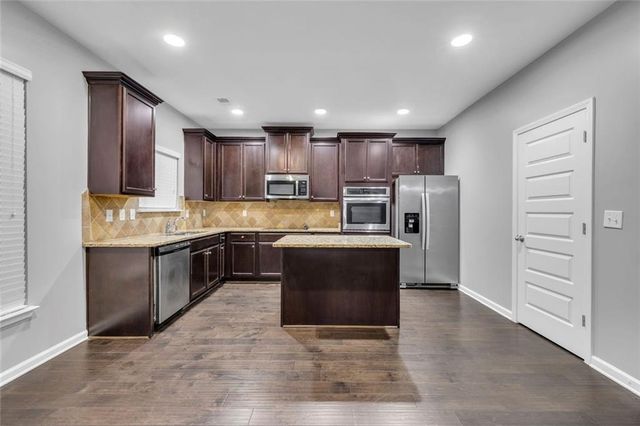121 Escalade Drive, Mcdonough, GA 30253