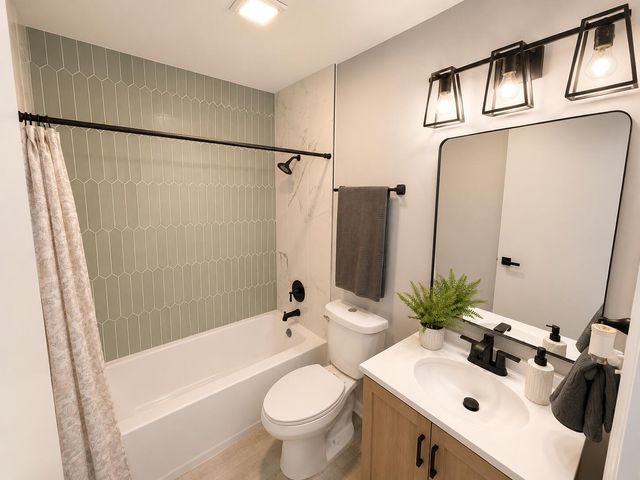 6856 Van Buren Street, Merrillville, IN 46410