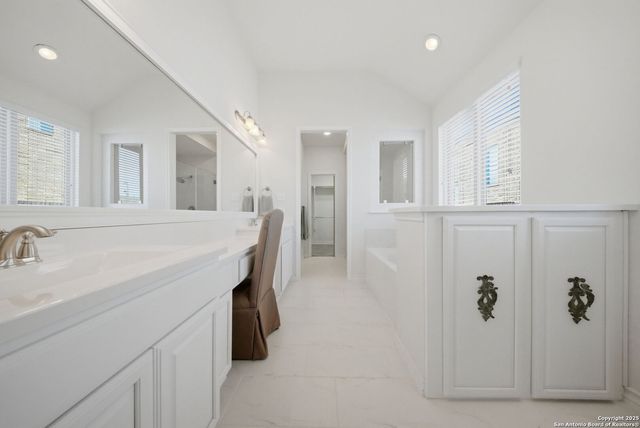 30693 Horseshoe Path, Bulverde, TX 78163