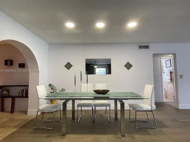 1143 Lincoln St, Hollywood, FL 33019