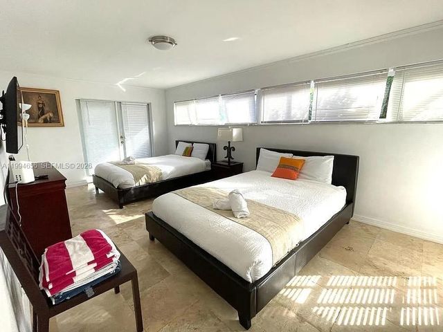 1143 Lincoln St, Hollywood, FL 33019