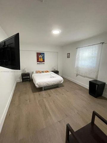 1143 Lincoln St, Hollywood, FL 33019