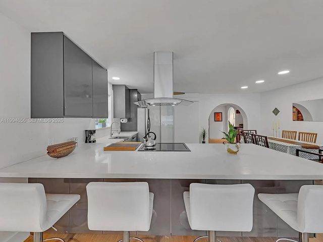 1143 Lincoln St, Hollywood, FL 33019