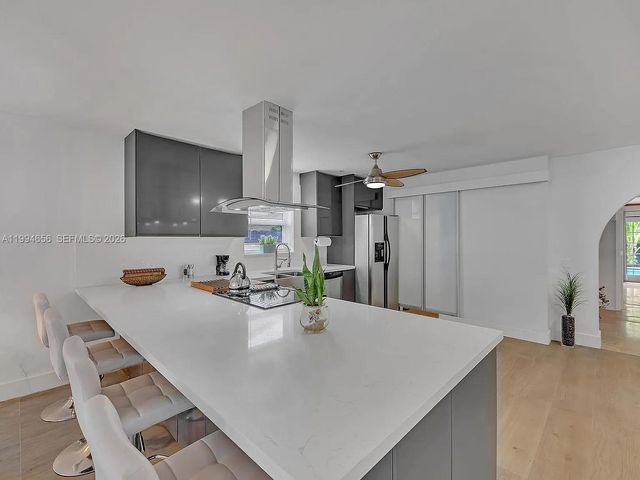 1143 Lincoln St, Hollywood, FL 33019